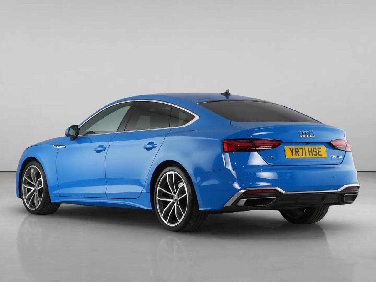Audi A5 thumbnail Rear Left