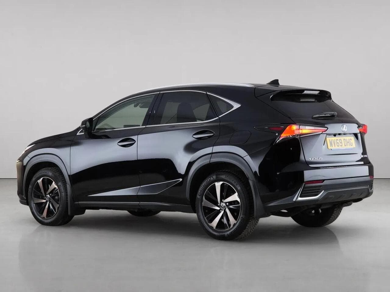 Lexus NX thumbnail Side Left