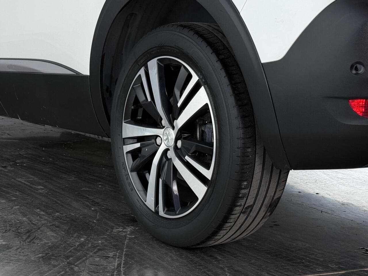 Peugeot 5008 thumbnail Wheel