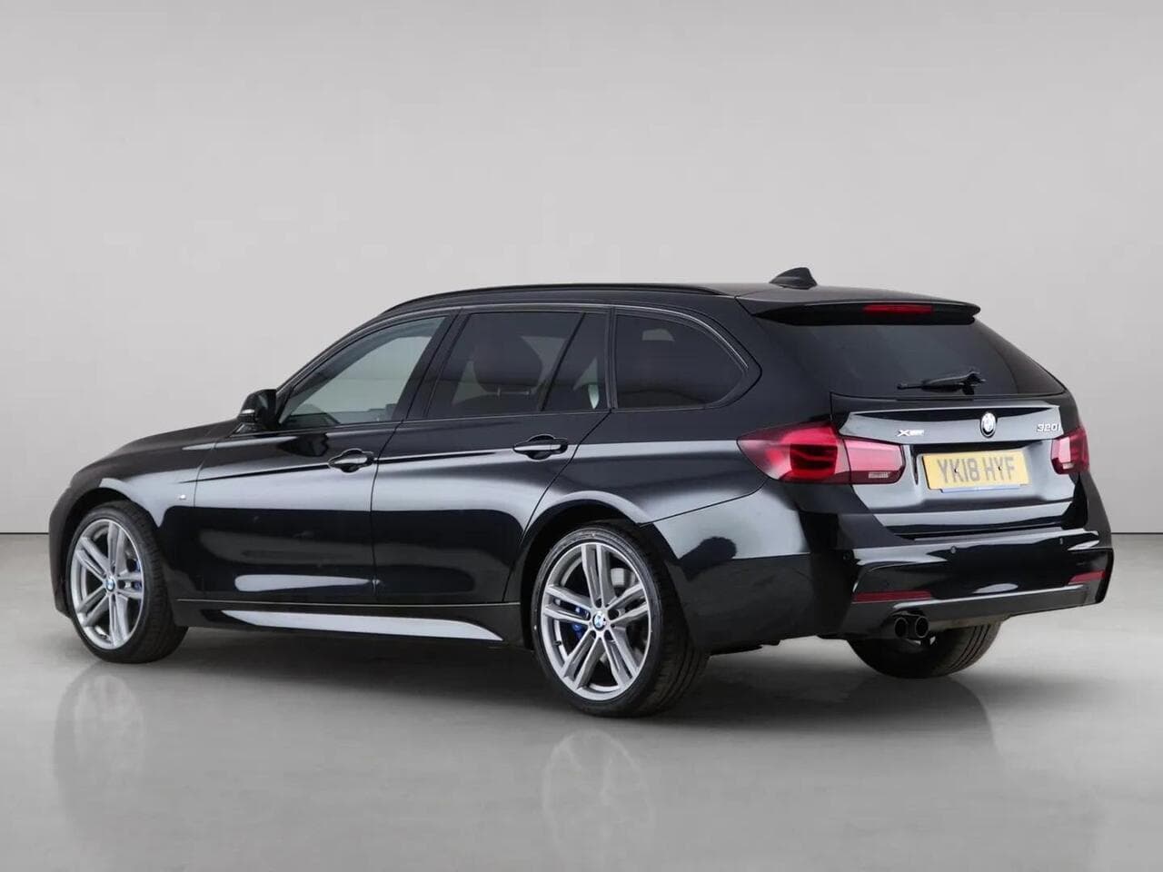 BMW 3 Series thumbnail Rear Left