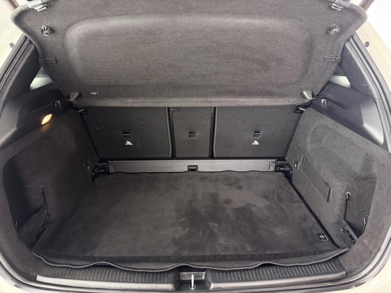 Mercedes-Benz B Class thumbnail Boot