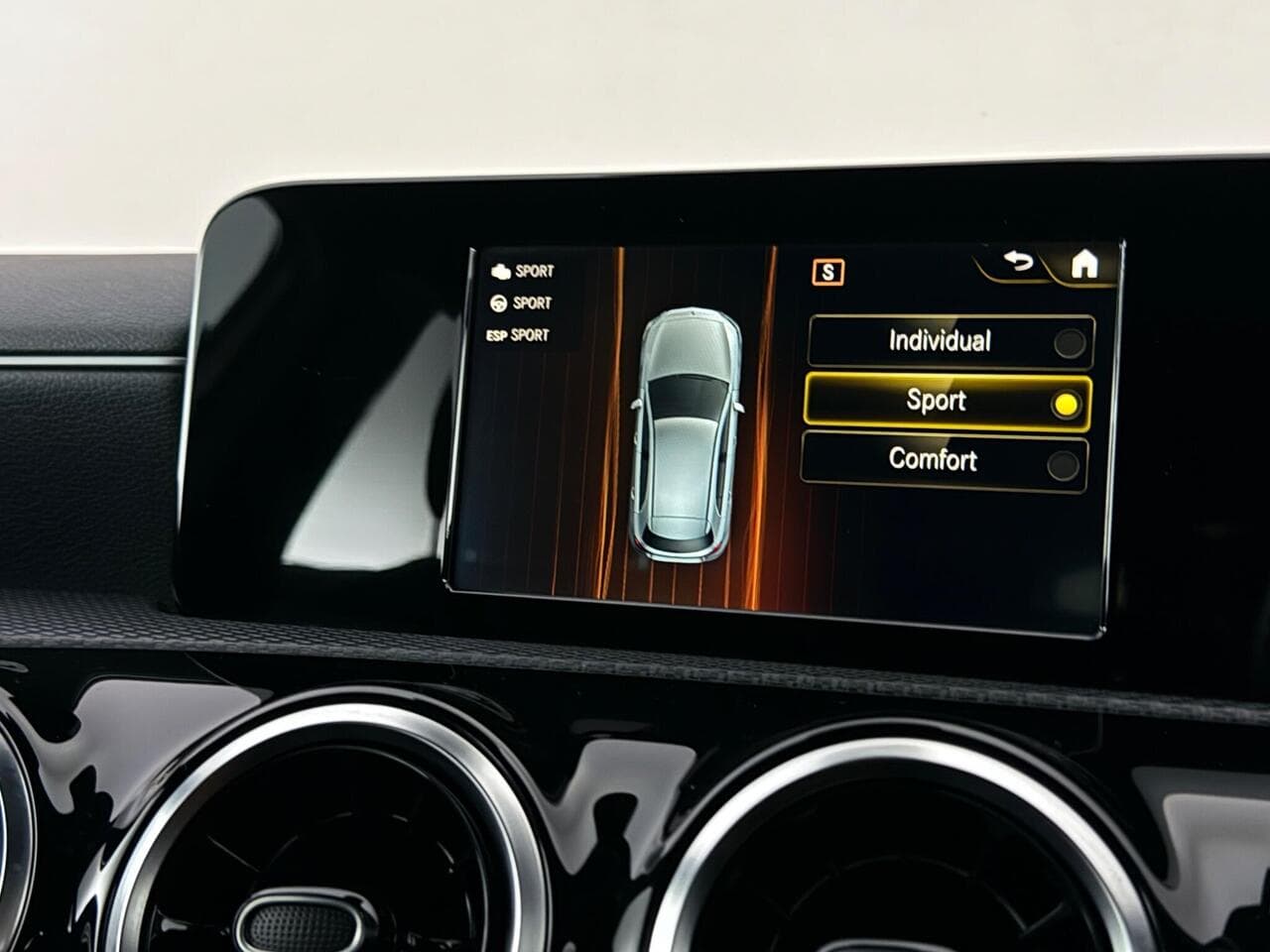 Mercedes-Benz A Class thumbnail Infotainment System