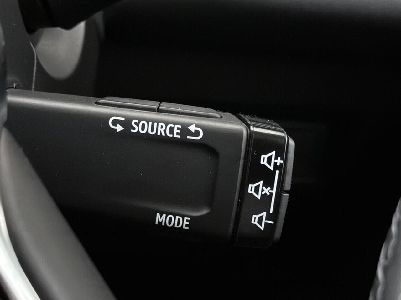 Renault Captur thumbnail Misc Controls