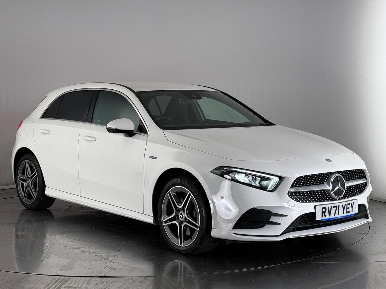 Mercedes-Benz A Class - Mercedes-Benz A Class 1.3 A250e 15.6kWh AMG Line (Executive) 8G-DCT Euro 6 (s/s) 5dr