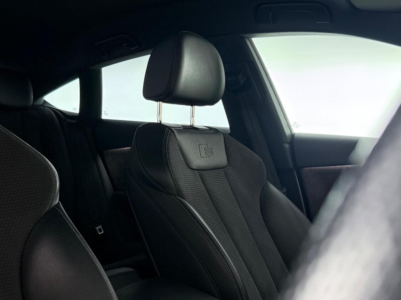 Audi A5 thumbnail Seat Driver