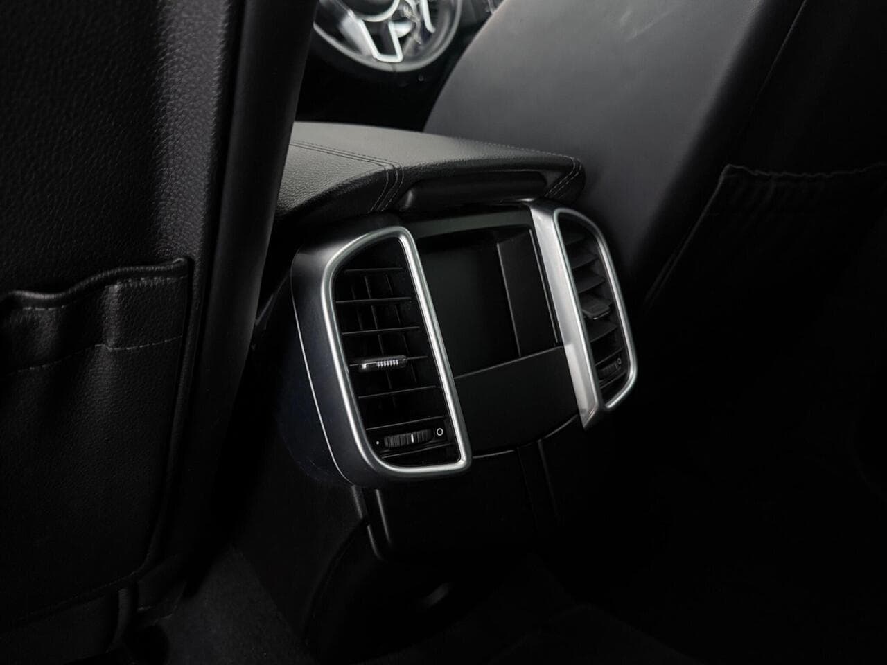 Porsche Cayenne thumbnail Misc Controls