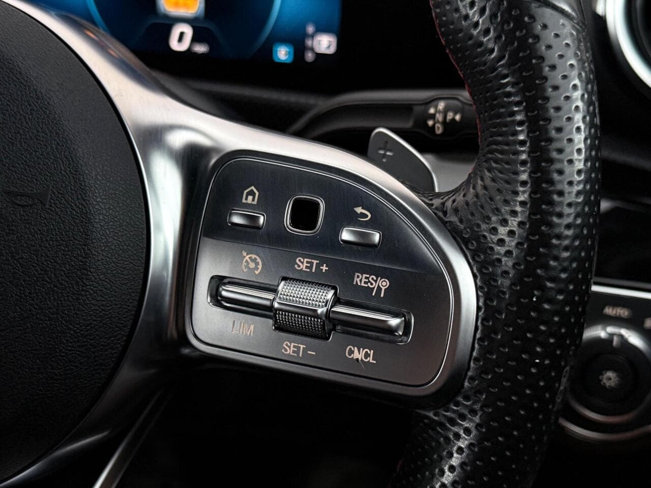 Mercedes-Benz A Class thumbnail Misc Controls