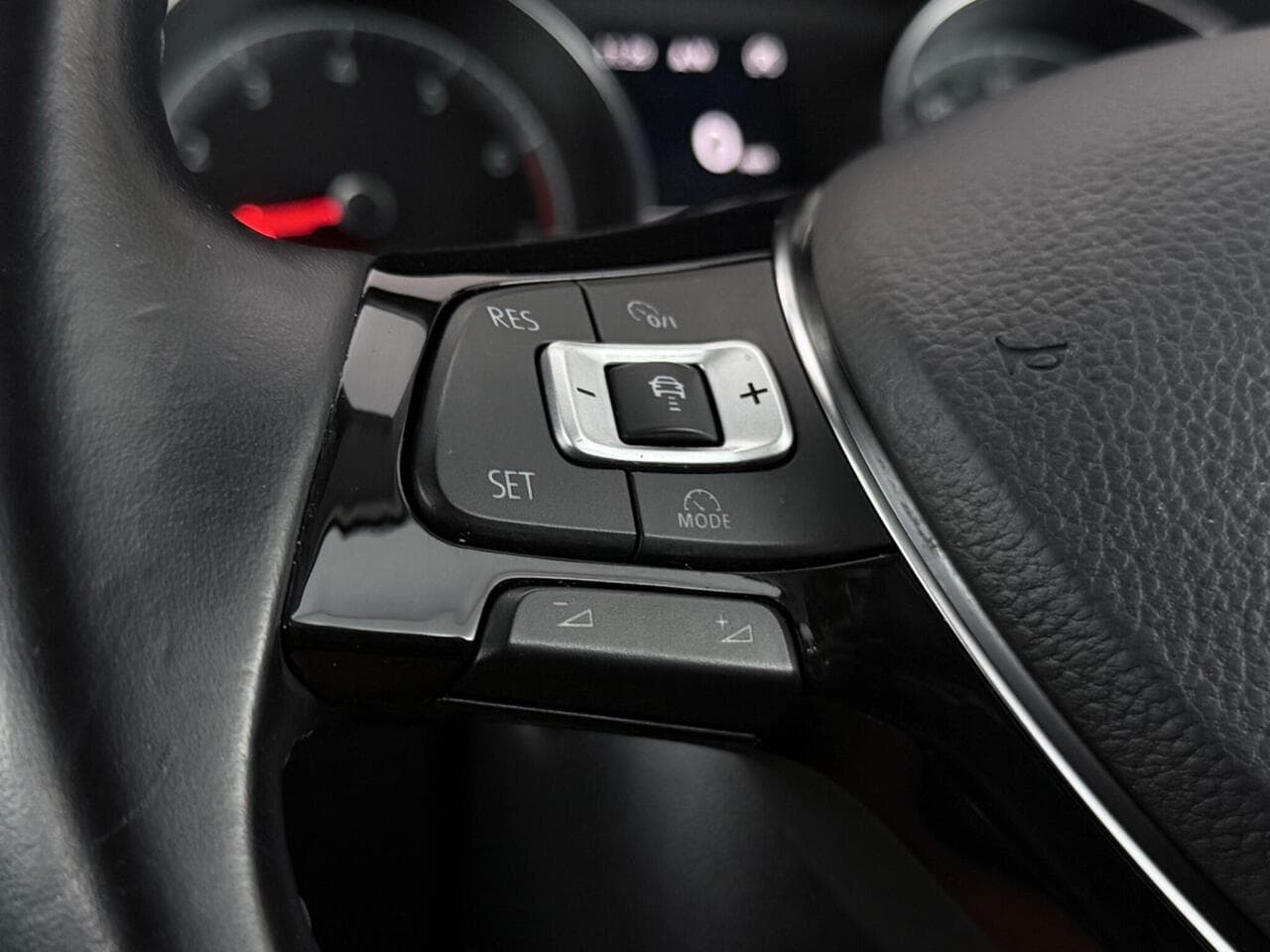 Volkswagen Golf thumbnail Misc Controls