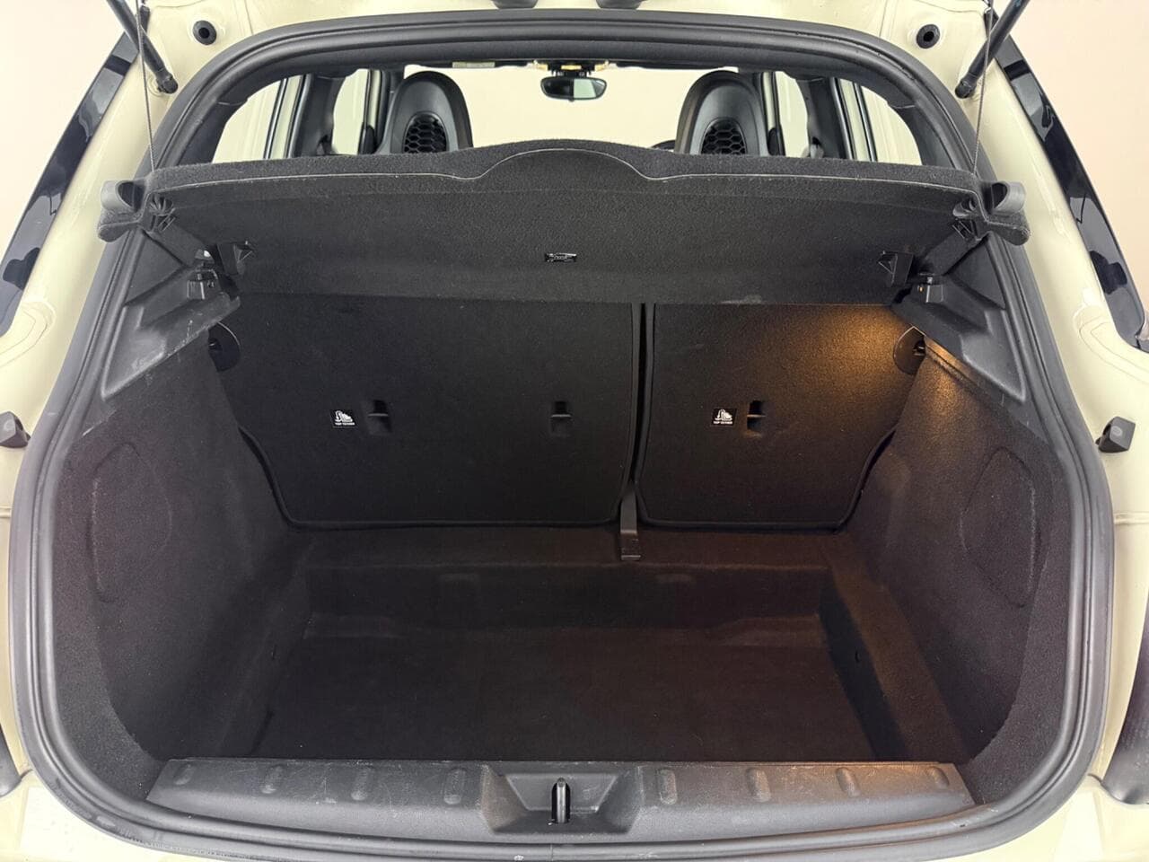 MINI Hatch thumbnail Boot