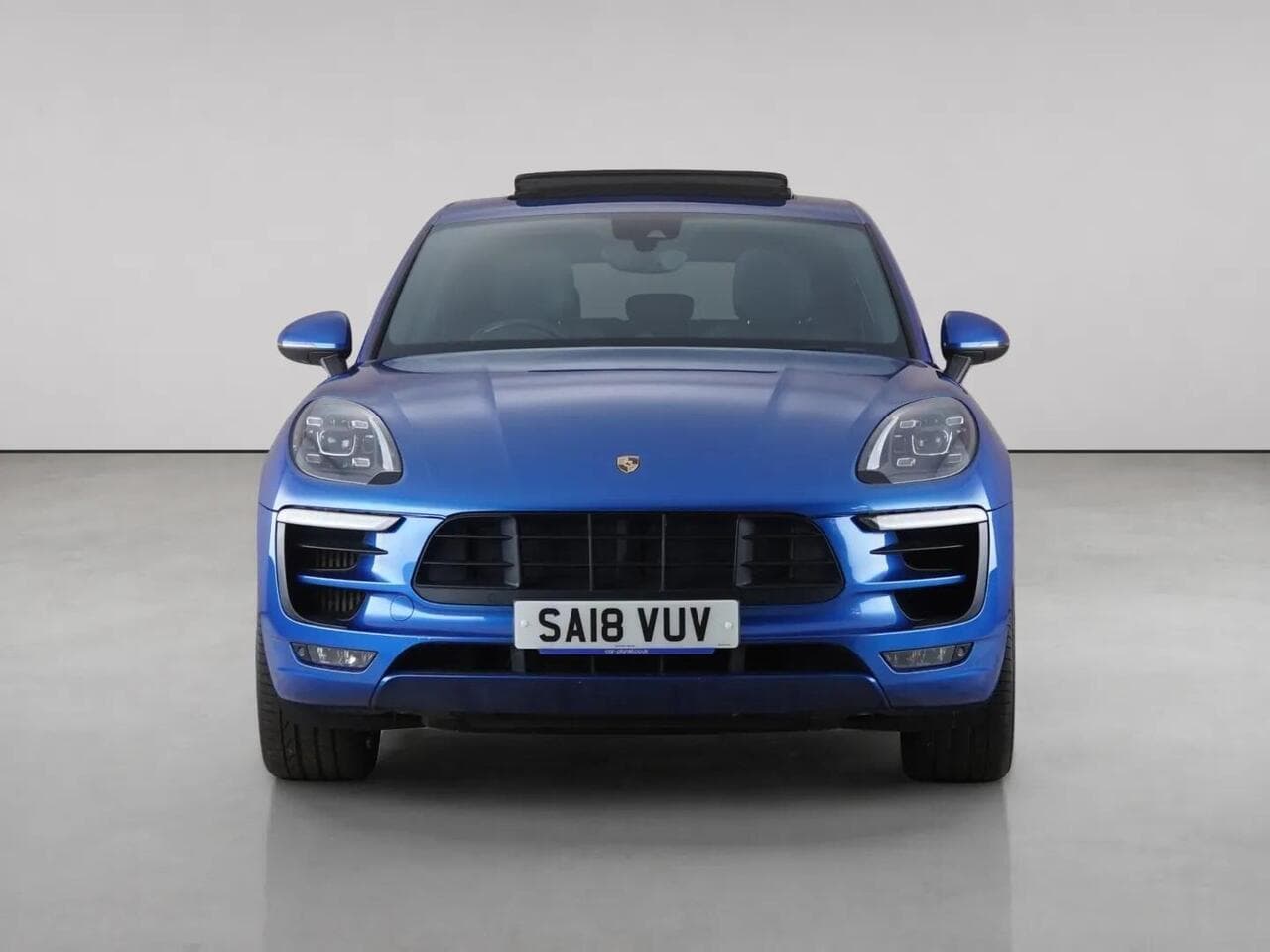 Porsche Macan thumbnail Front