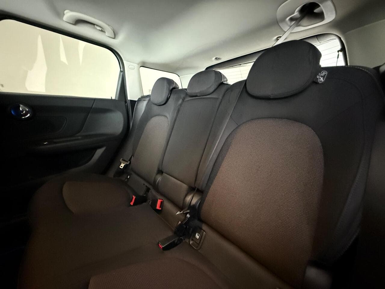 MINI Countryman thumbnail Seats Rear