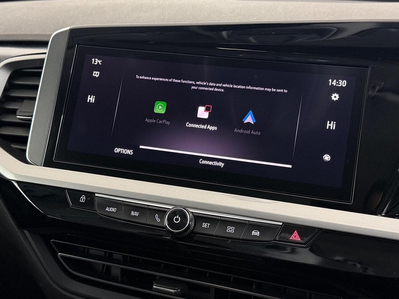 Vauxhall Grandland thumbnail Infotainment System