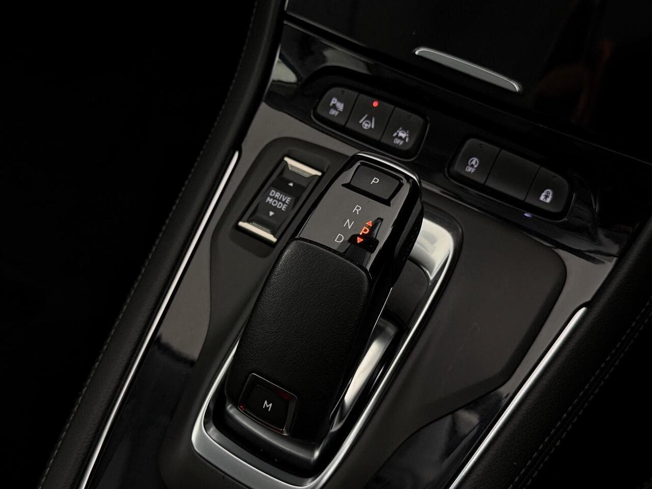 Vauxhall Grandland thumbnail Misc Controls