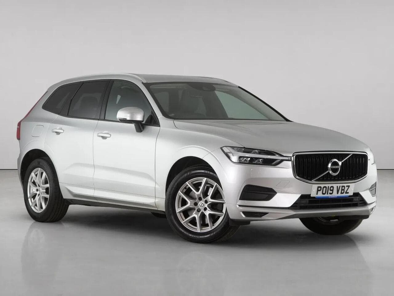 Volvo XC60 - Volvo XC60 2.0 D4 Momentum SUV 5dr Diesel Auto AWD Euro 6 (s/s) (190 ps)