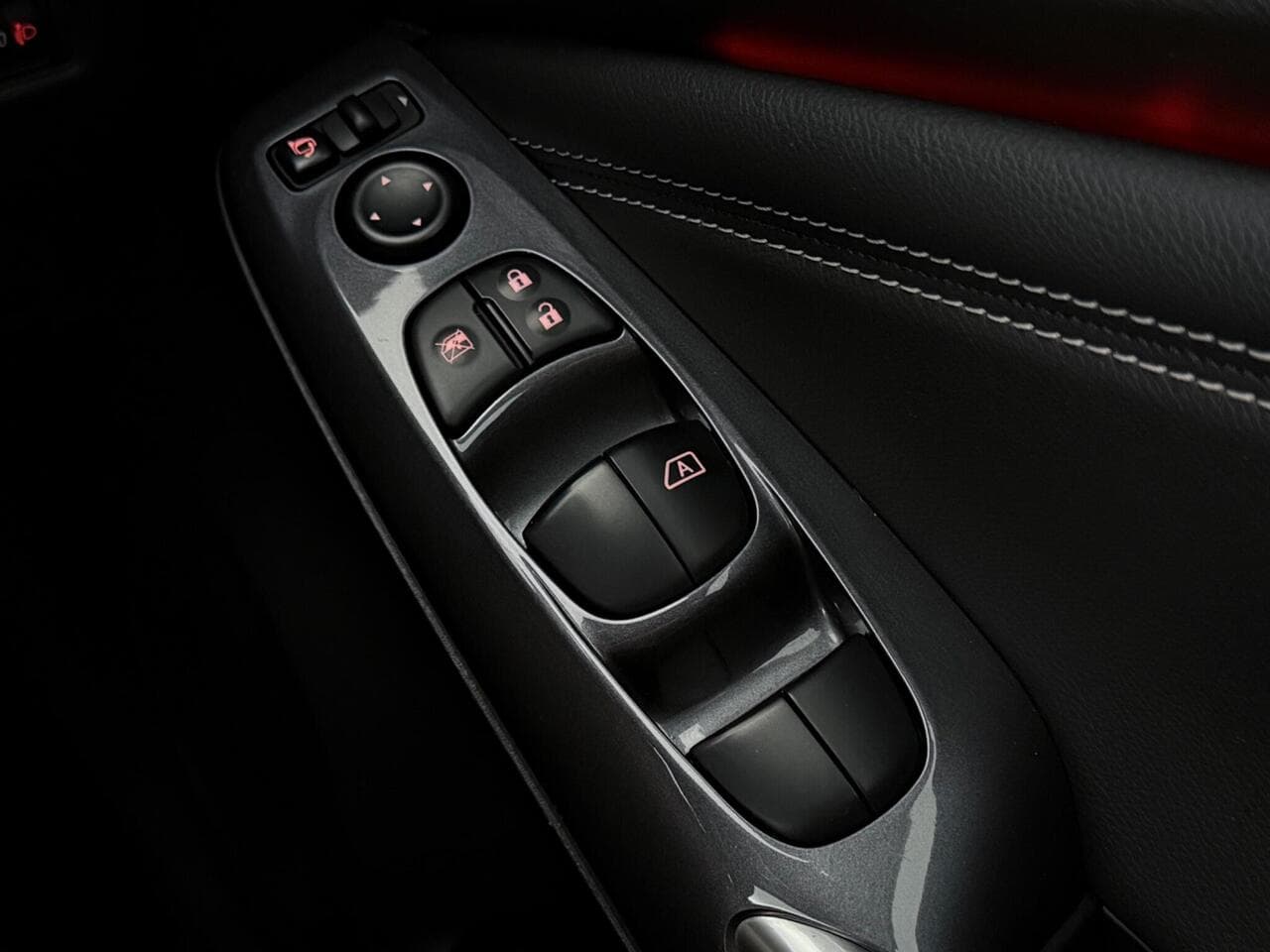Nissan Juke thumbnail Misc Controls