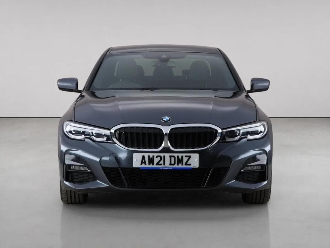 BMW 3 Series thumbnail Front