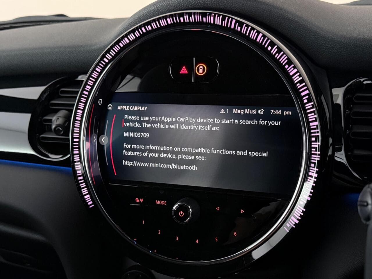 MINI Convertible thumbnail Infotainment System