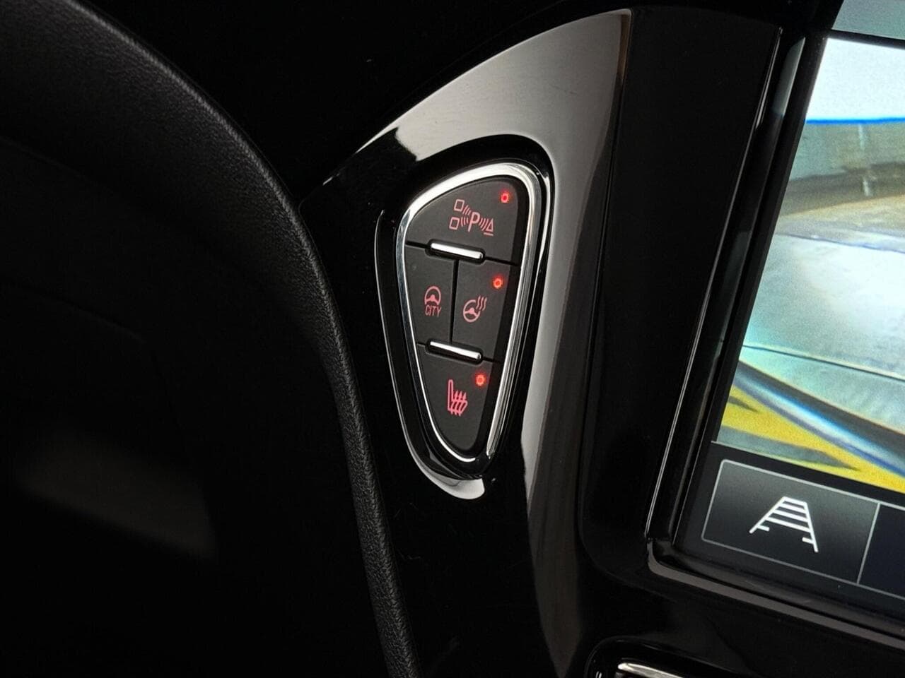 Vauxhall Corsa thumbnail Misc Controls