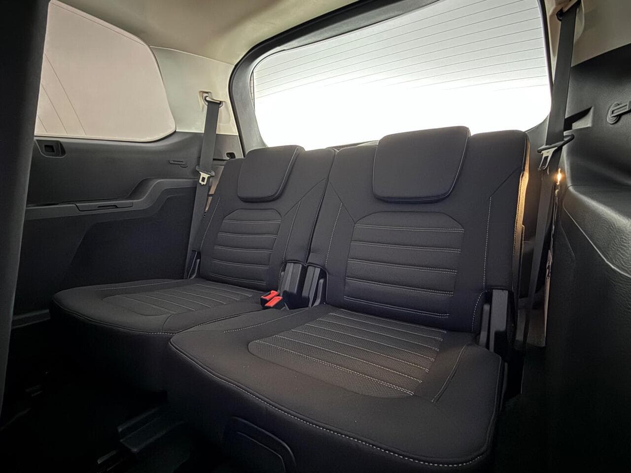 Ford Galaxy thumbnail Seats Rear