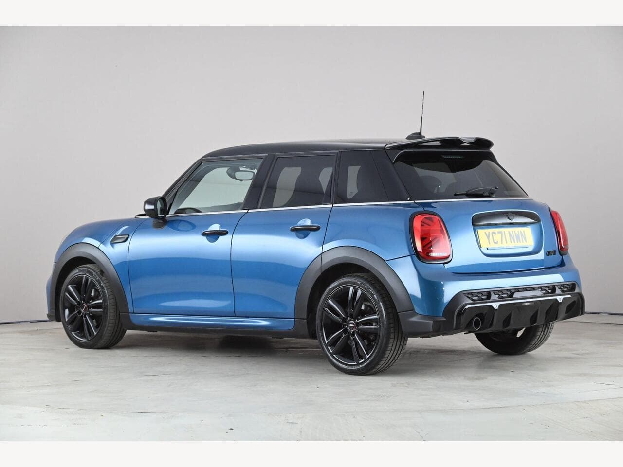 MINI Hatch thumbnail Rear Left