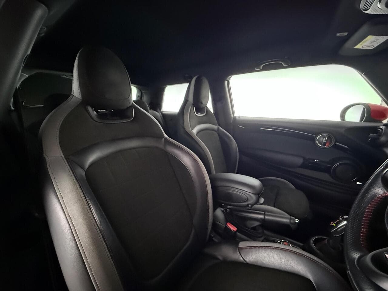 MINI Hatch thumbnail Seat Driver