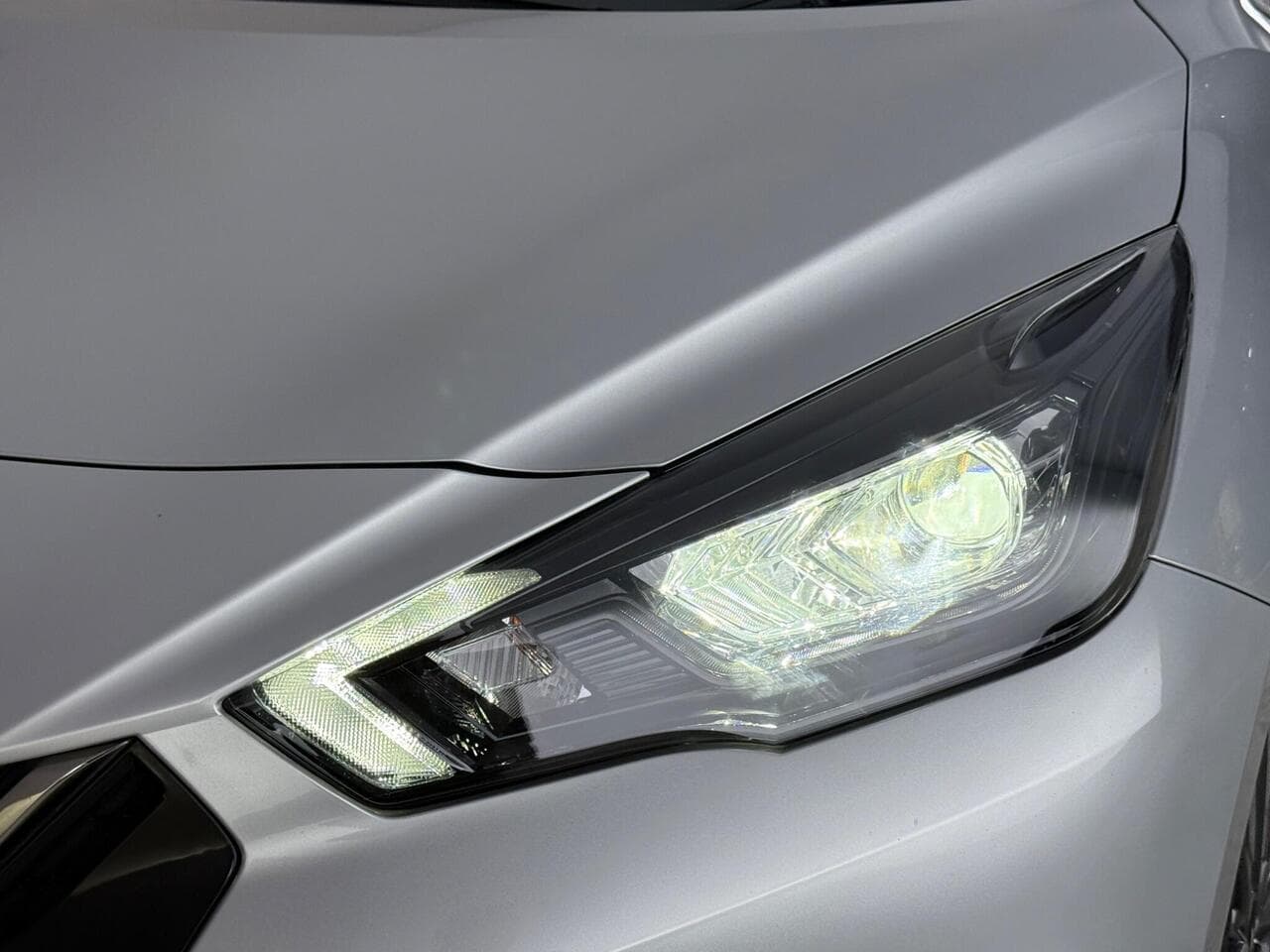 Nissan Micra thumbnail Lights Front