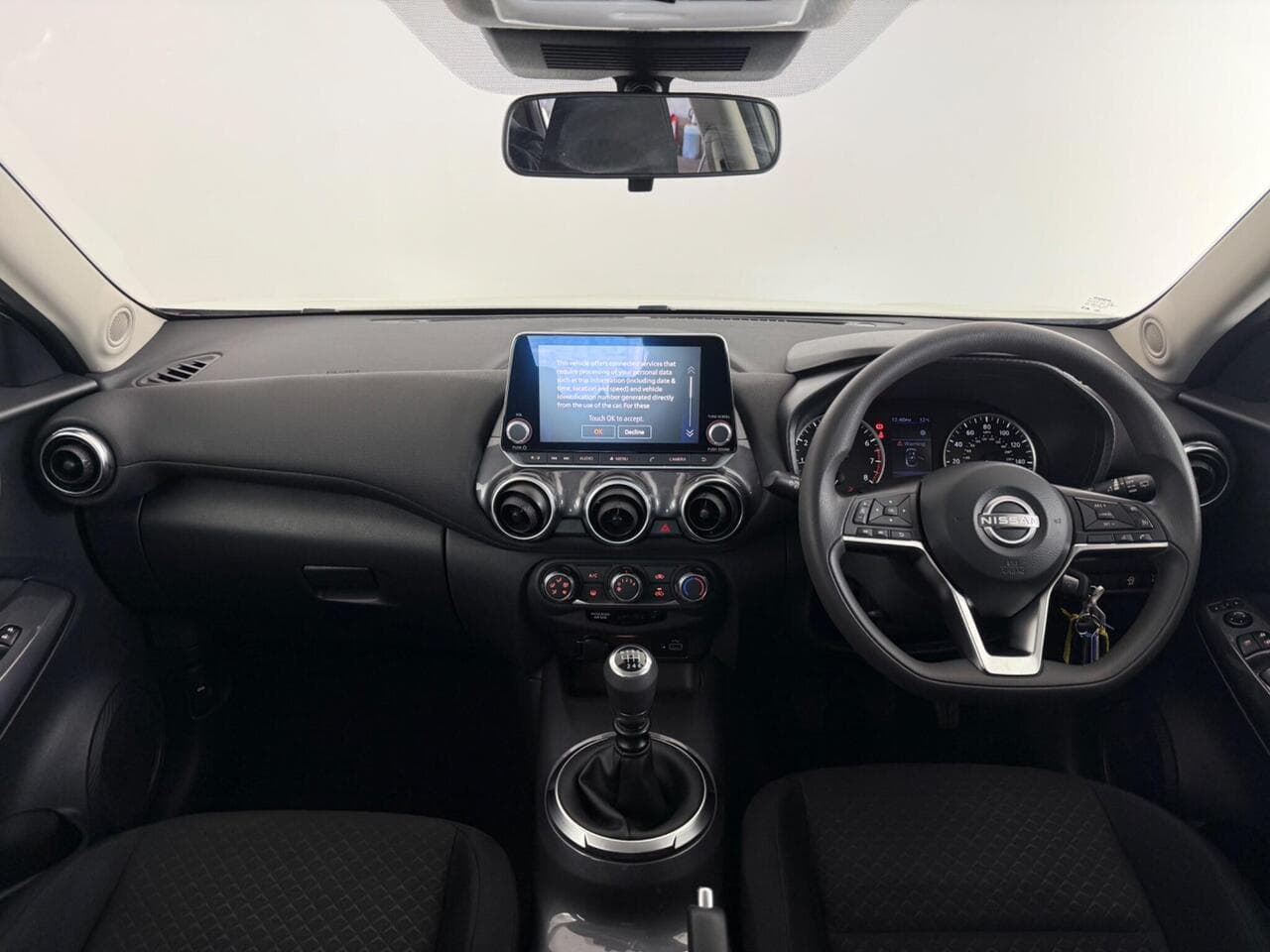 Nissan Juke thumbnail Interior Front
