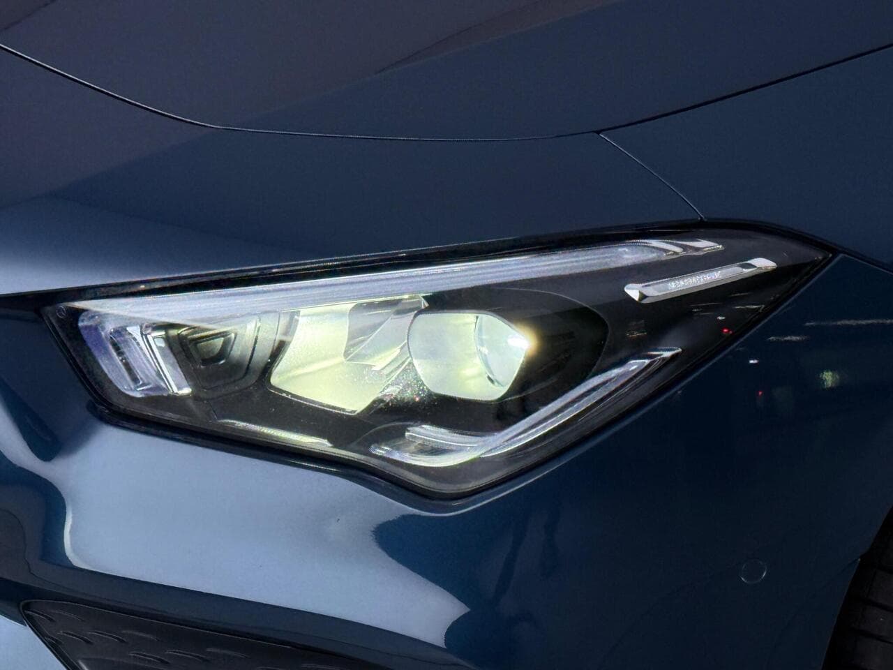 Mercedes-Benz CLA thumbnail Lights Front