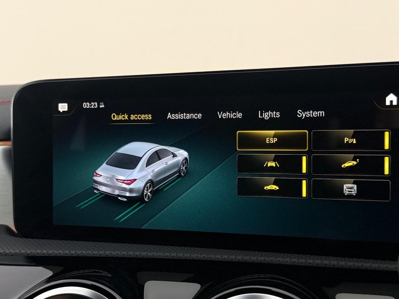 Mercedes-Benz CLA thumbnail Infotainment System