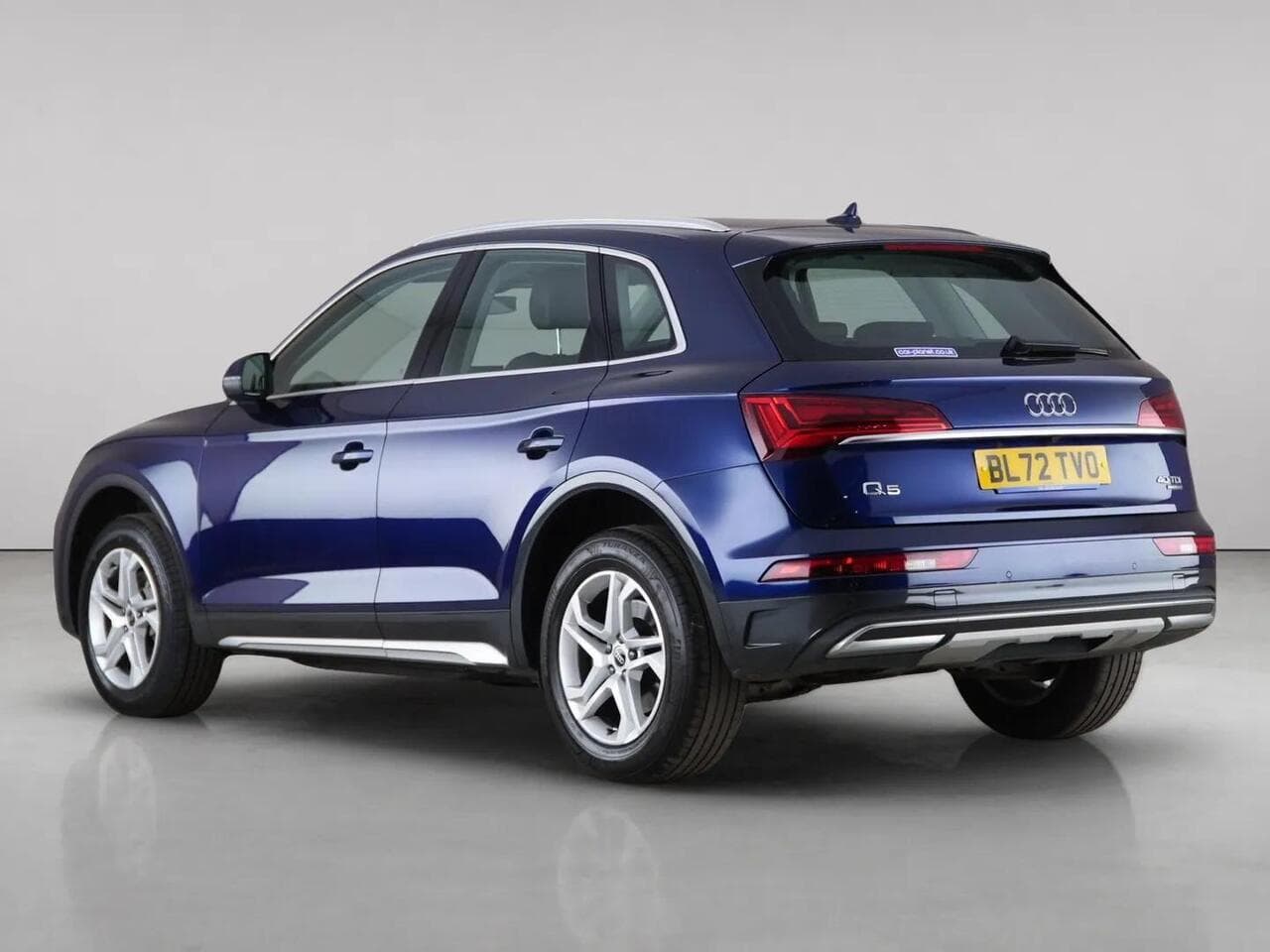 Audi Q5 thumbnail Rear Left