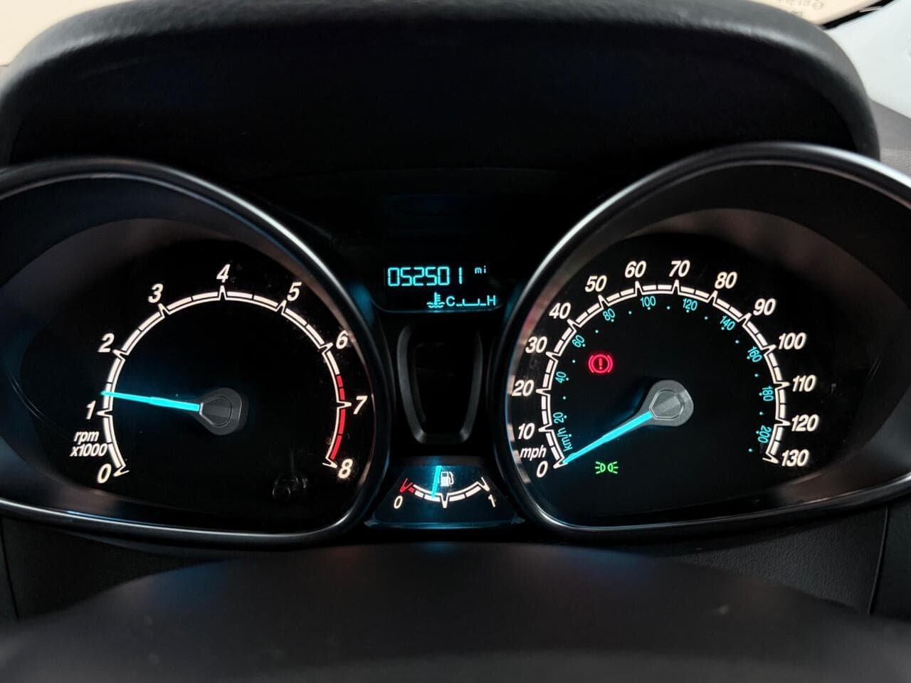Ford Transit Courier thumbnail Driver Instruments