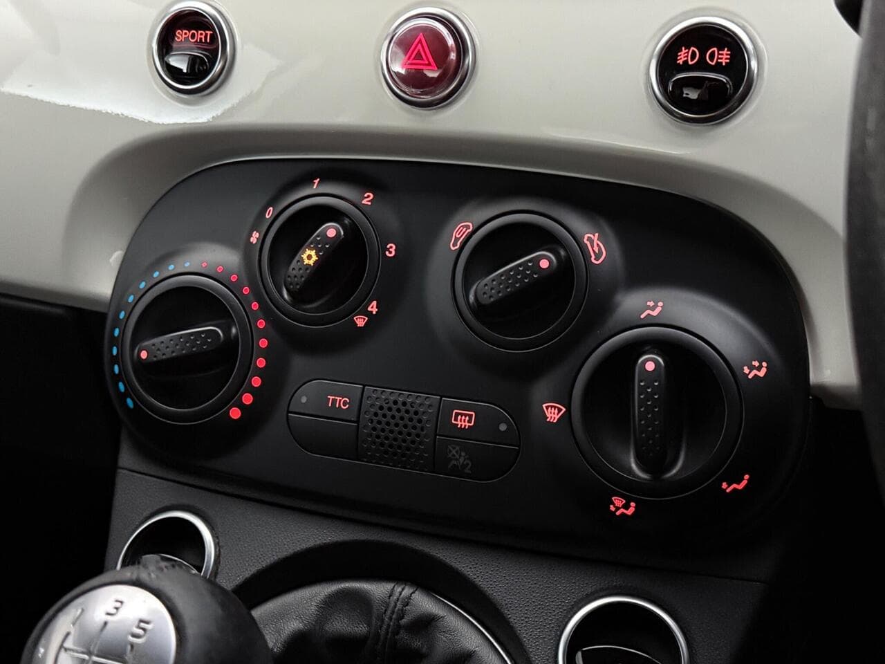 Abarth 595 thumbnail Interior Front