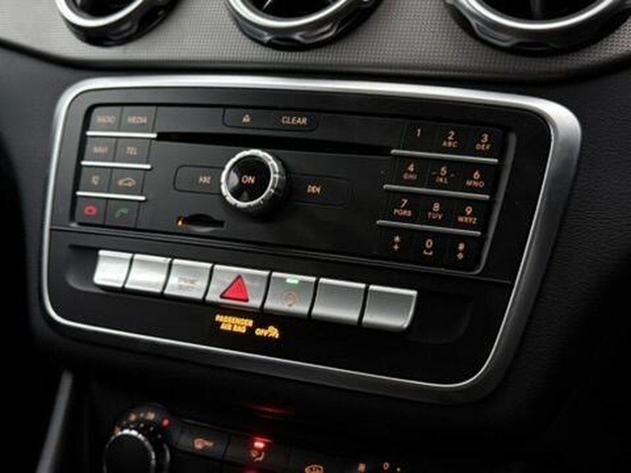 Mercedes-Benz GLA thumbnail Infotainment System