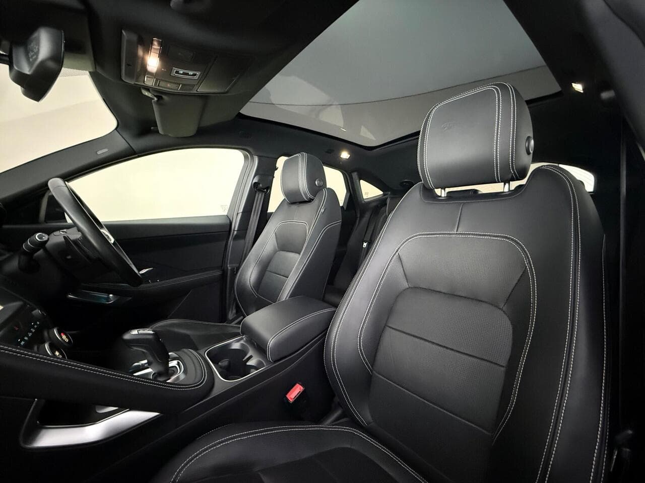 Jaguar E-PACE thumbnail Seat Front Passenger
