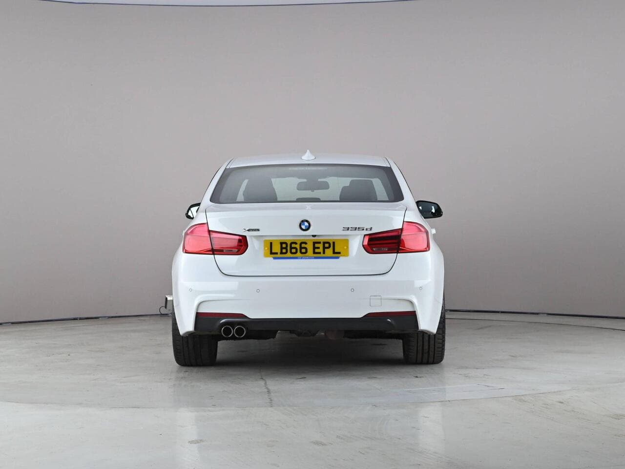 BMW 3 Series thumbnail Rear