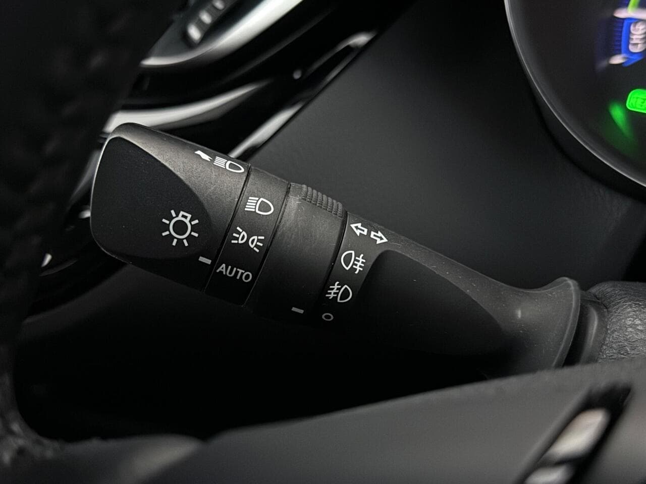 Toyota C-HR thumbnail Misc Controls