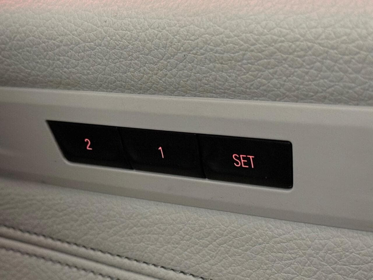 BMW 5 Series thumbnail Misc Controls