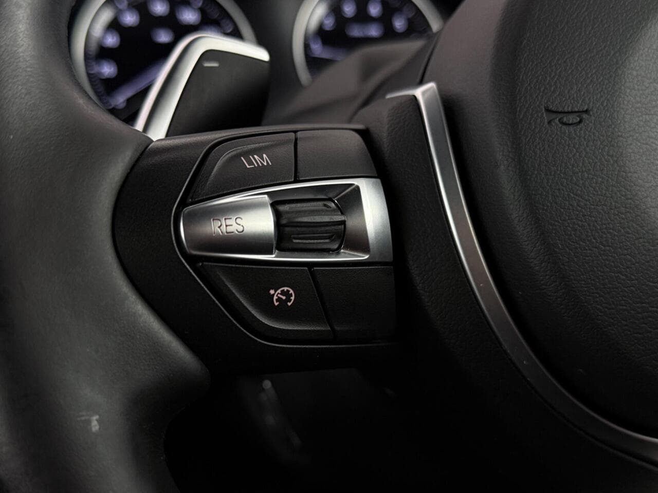 BMW 2 Series thumbnail Misc Controls