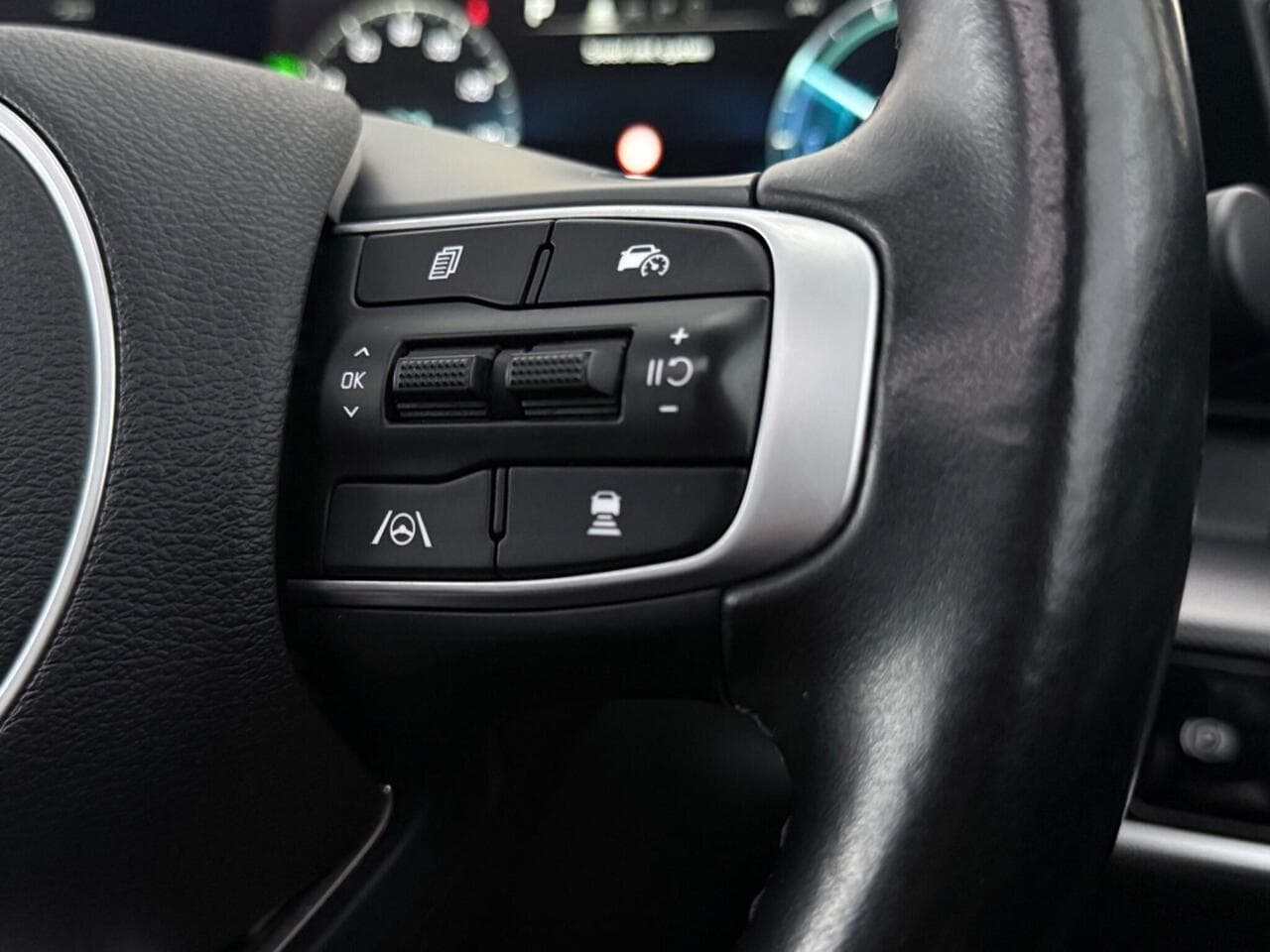 Kia Sportage thumbnail Misc Controls
