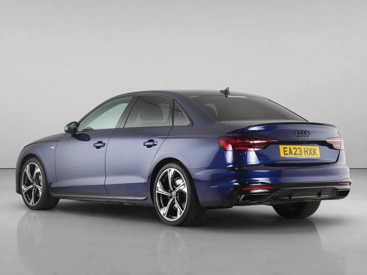 Audi A4 thumbnail Rear Left