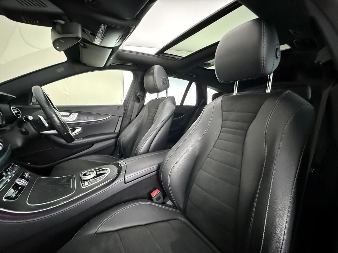 Mercedes-Benz E Class thumbnail Seat Front Passenger