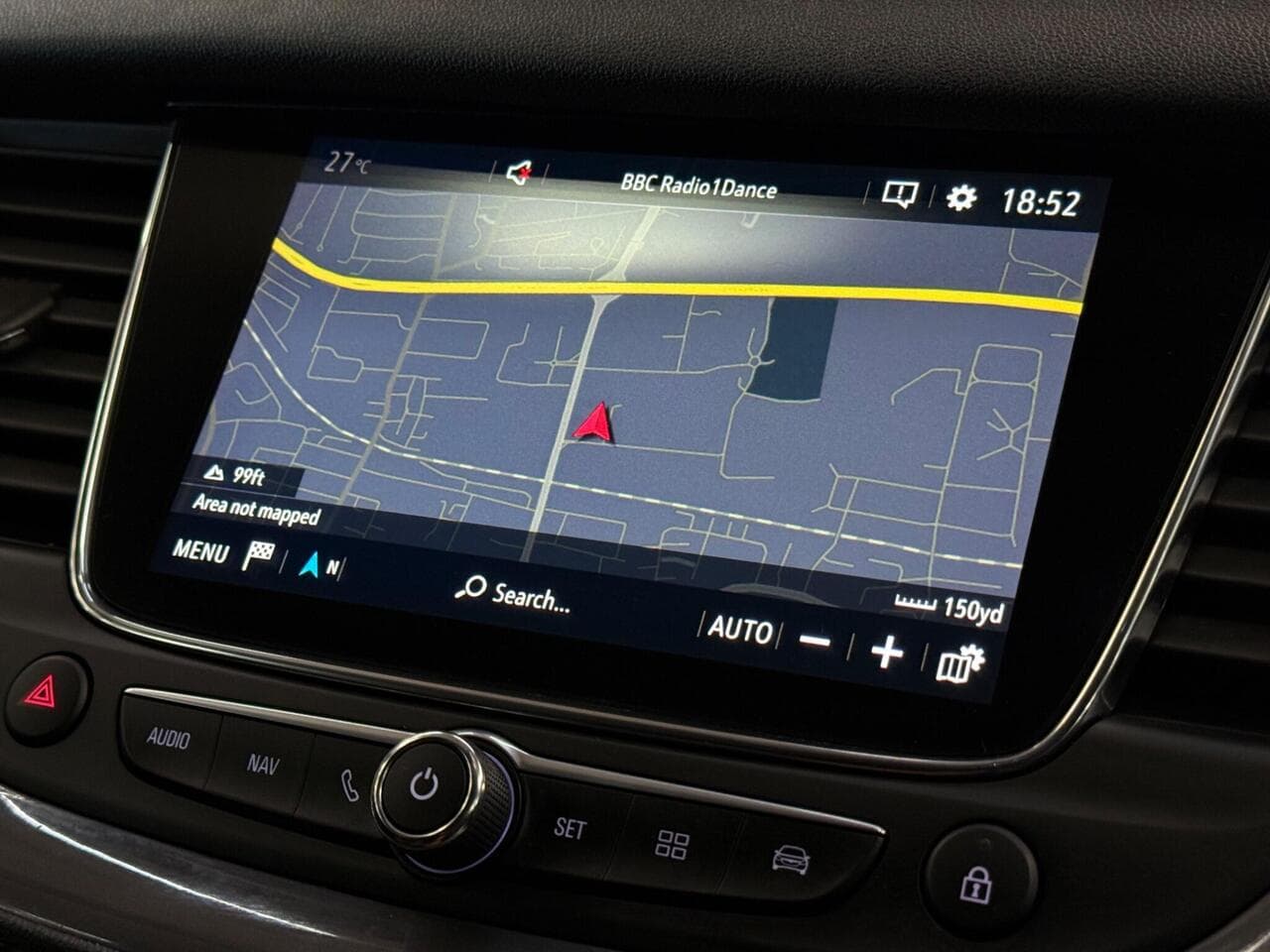 Vauxhall Grandland X thumbnail Infotainment System