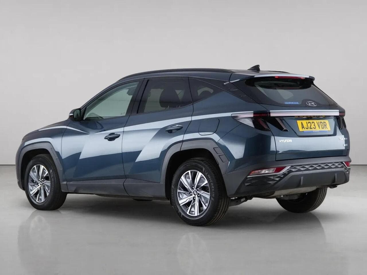 Hyundai TUCSON thumbnail Rear Left