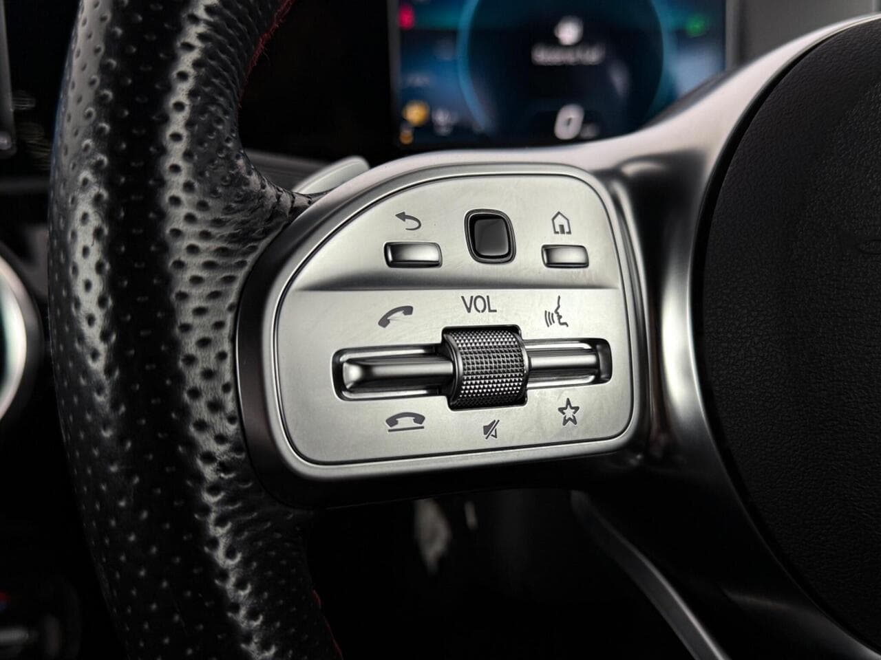Mercedes-Benz A Class thumbnail Misc Controls