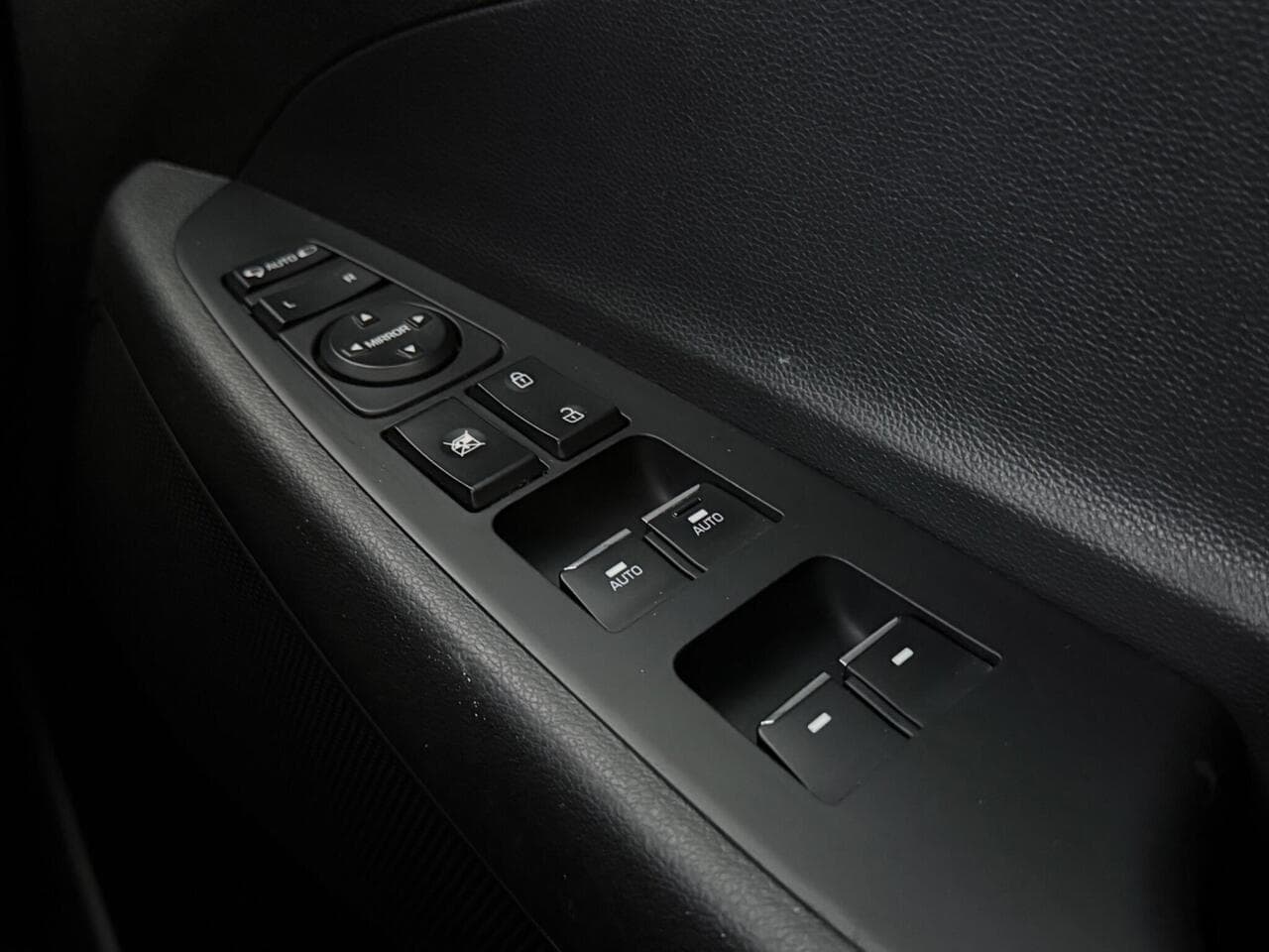 Hyundai TUCSON thumbnail Misc Controls