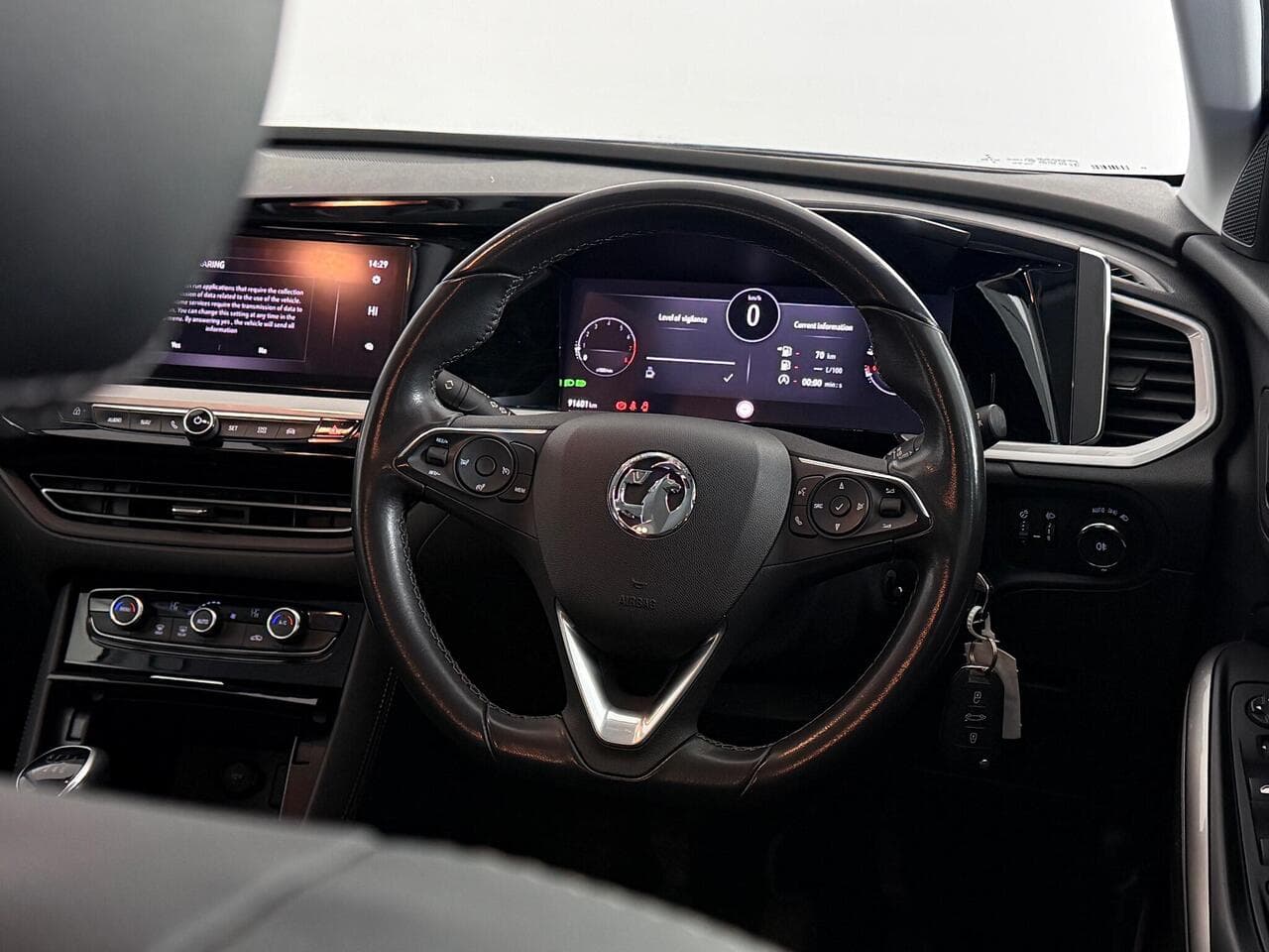Vauxhall Grandland thumbnail Steering Wheel