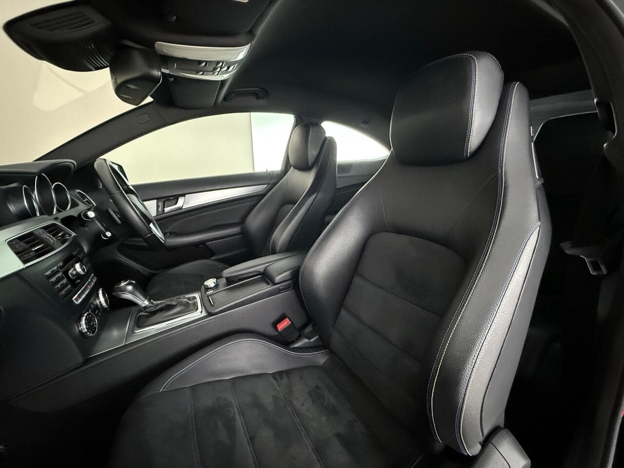 Mercedes-Benz C Class thumbnail Seat Front Passenger