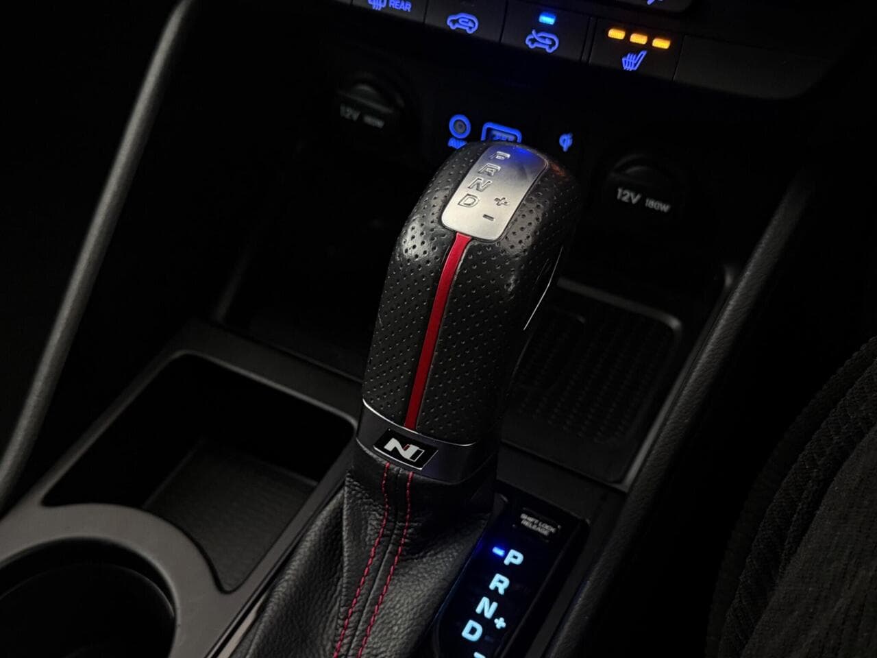 Hyundai TUCSON thumbnail Interior Front