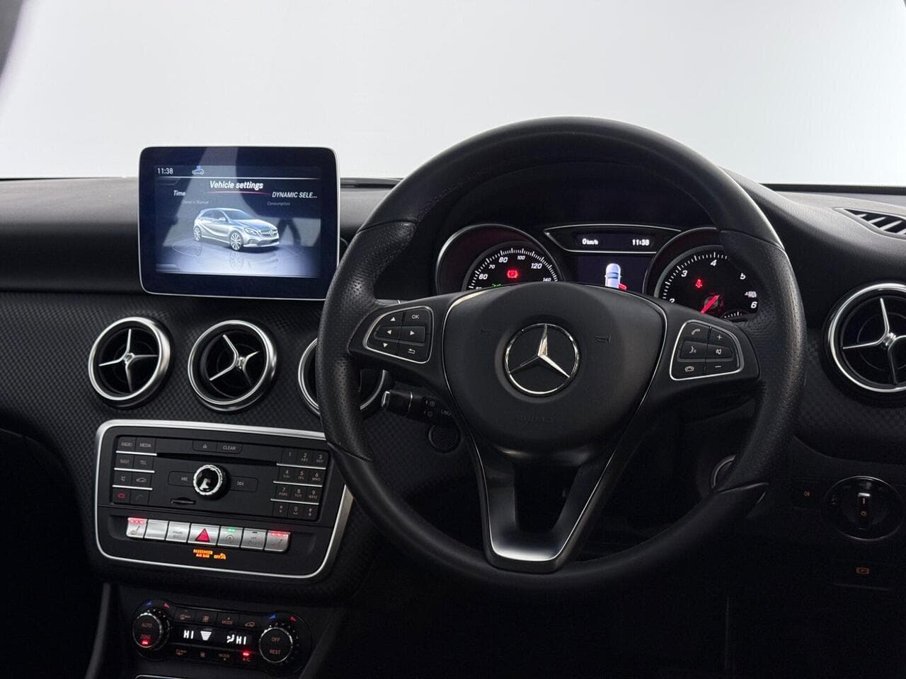 Mercedes-Benz A Class thumbnail Steering Wheel