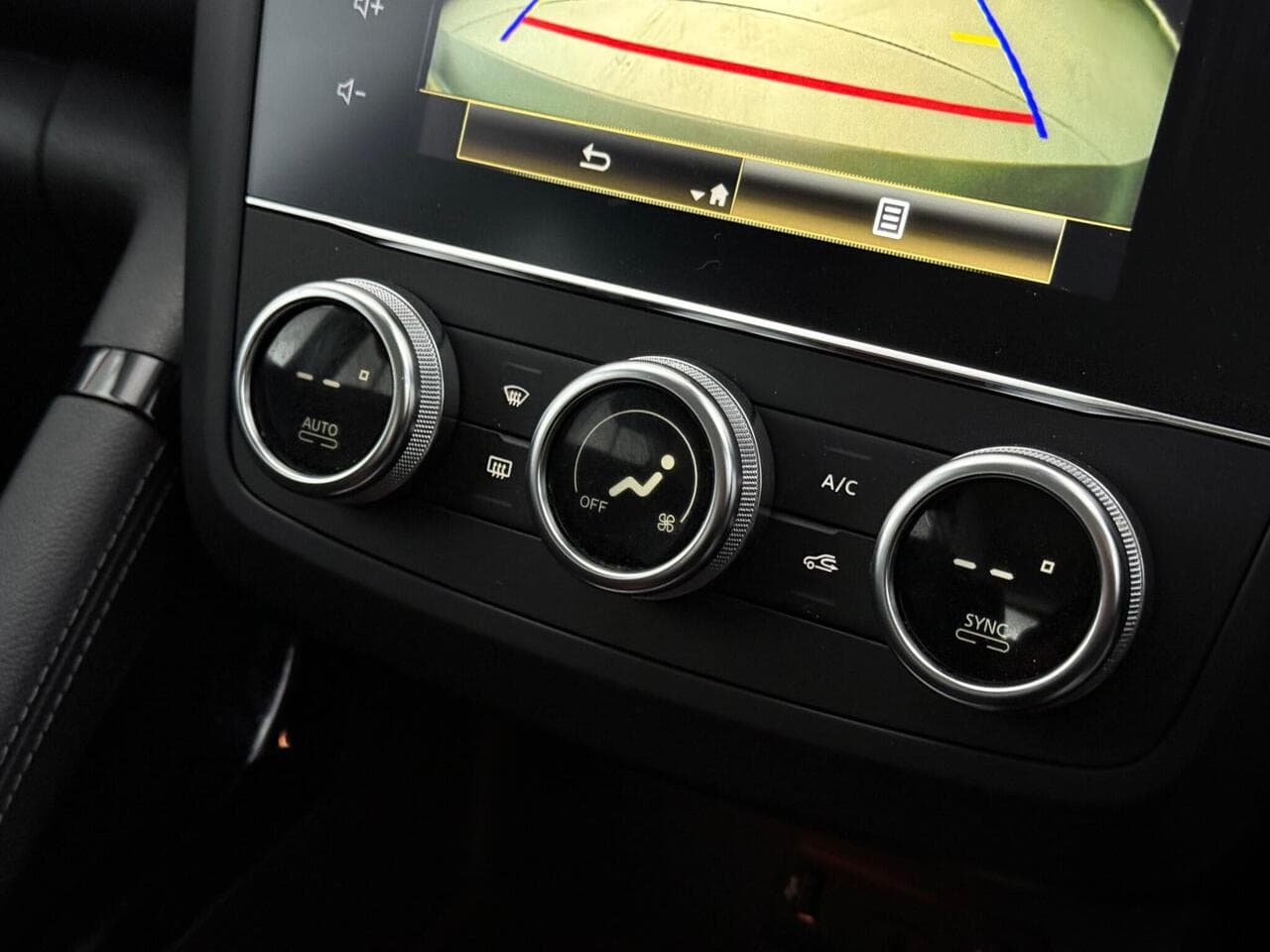 Renault Kadjar thumbnail Misc Controls